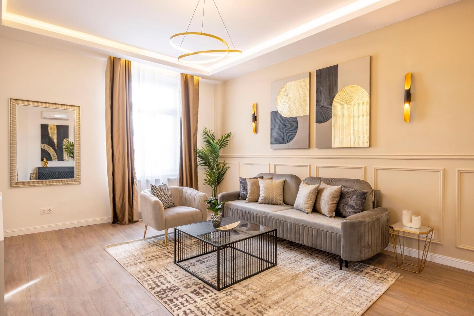 Luxury & Classy With 3bedrm, 2bathrm * Будапешт